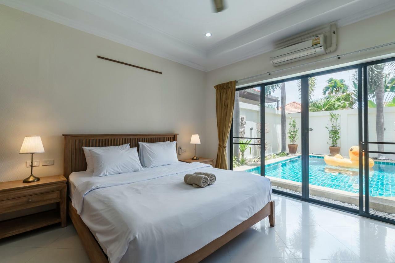 Anb Poolvilla 2Br With Private Beach In Pratamnak Pattaya Exterior photo